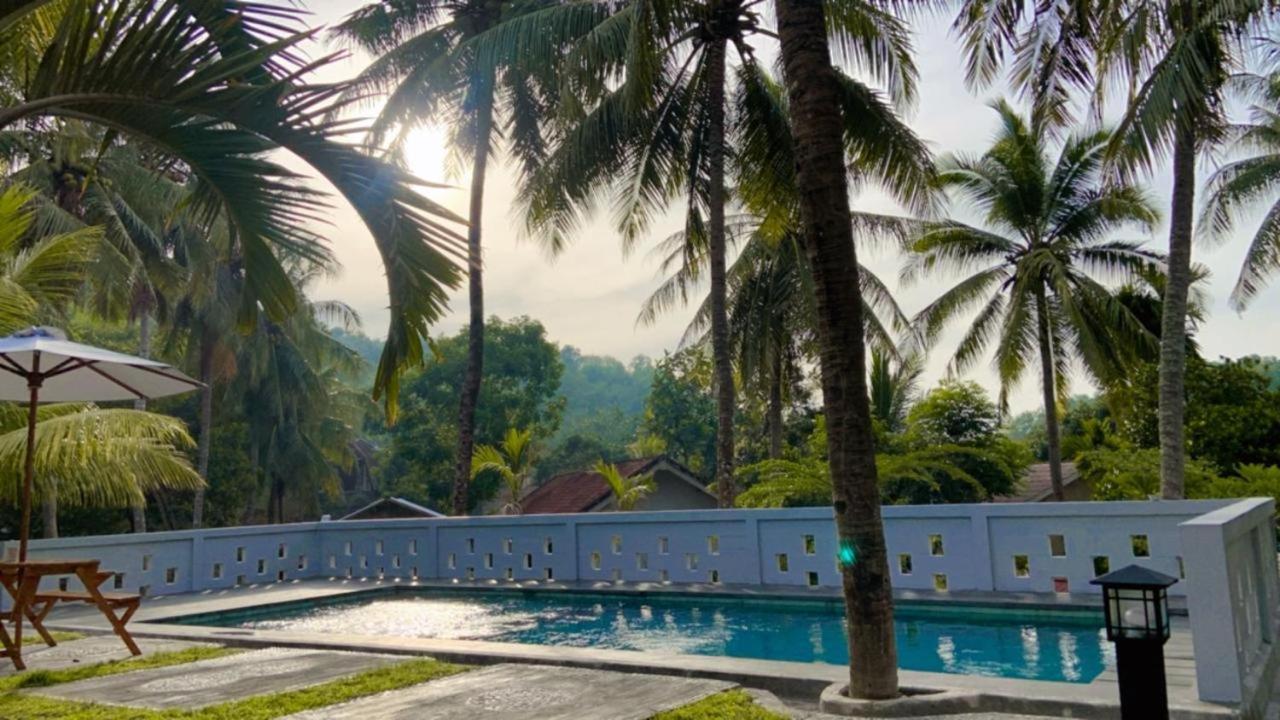 Kuta Circle Homestay Exterior foto