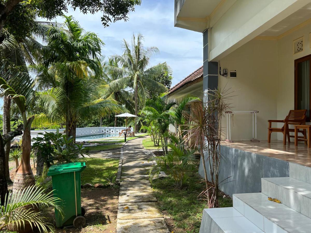 Kuta Circle Homestay Exterior foto
