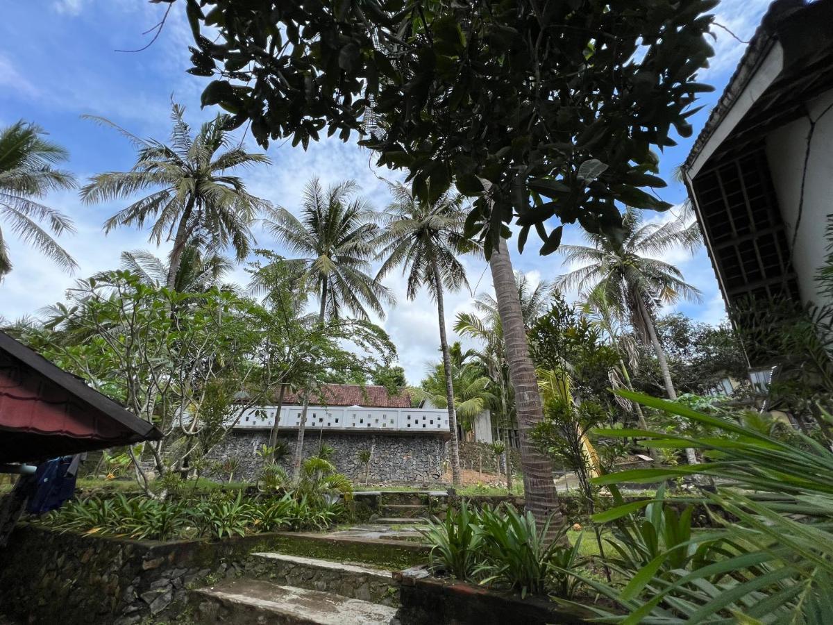 Kuta Circle Homestay Exterior foto