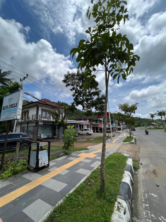 Kuta Circle Homestay Exterior foto