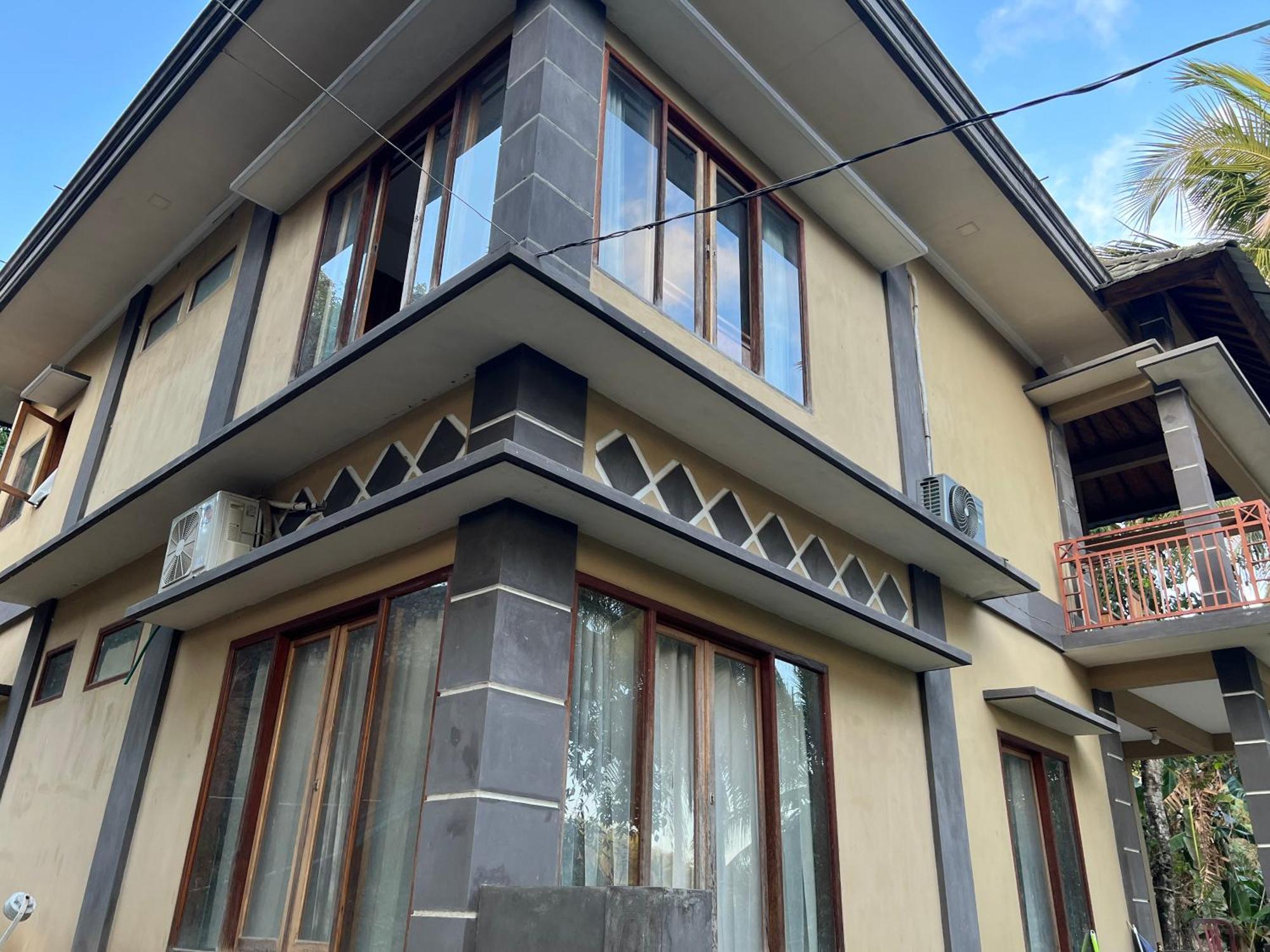 Kuta Circle Homestay Exterior foto